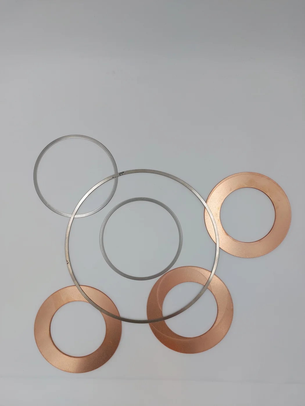Solid metal gaskets
