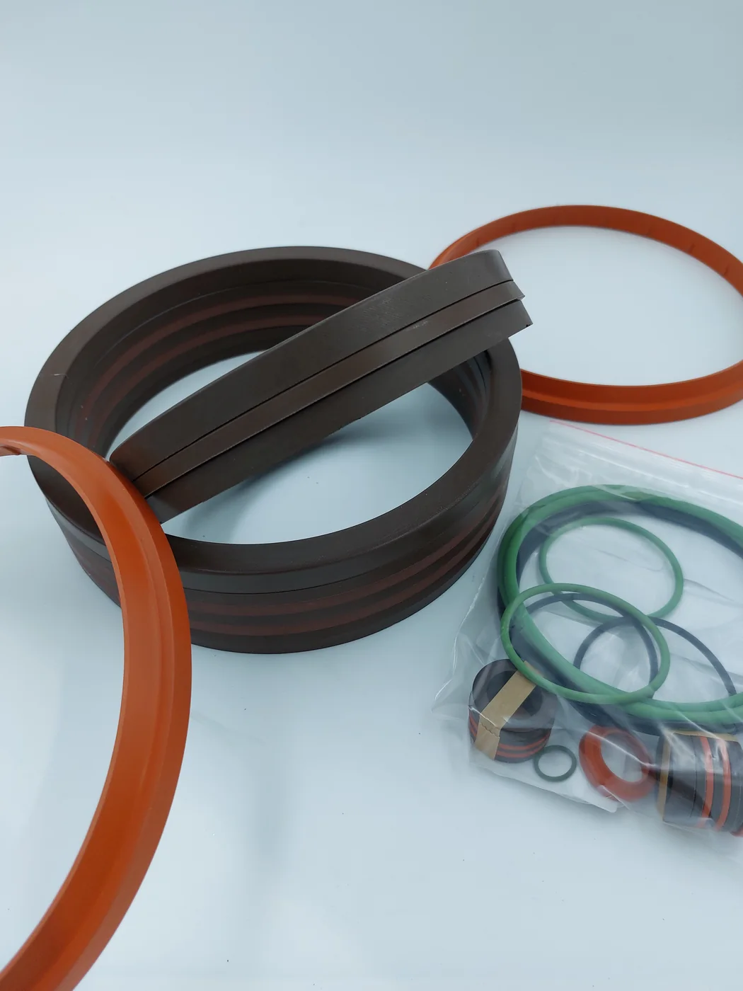 Hydraulic seals